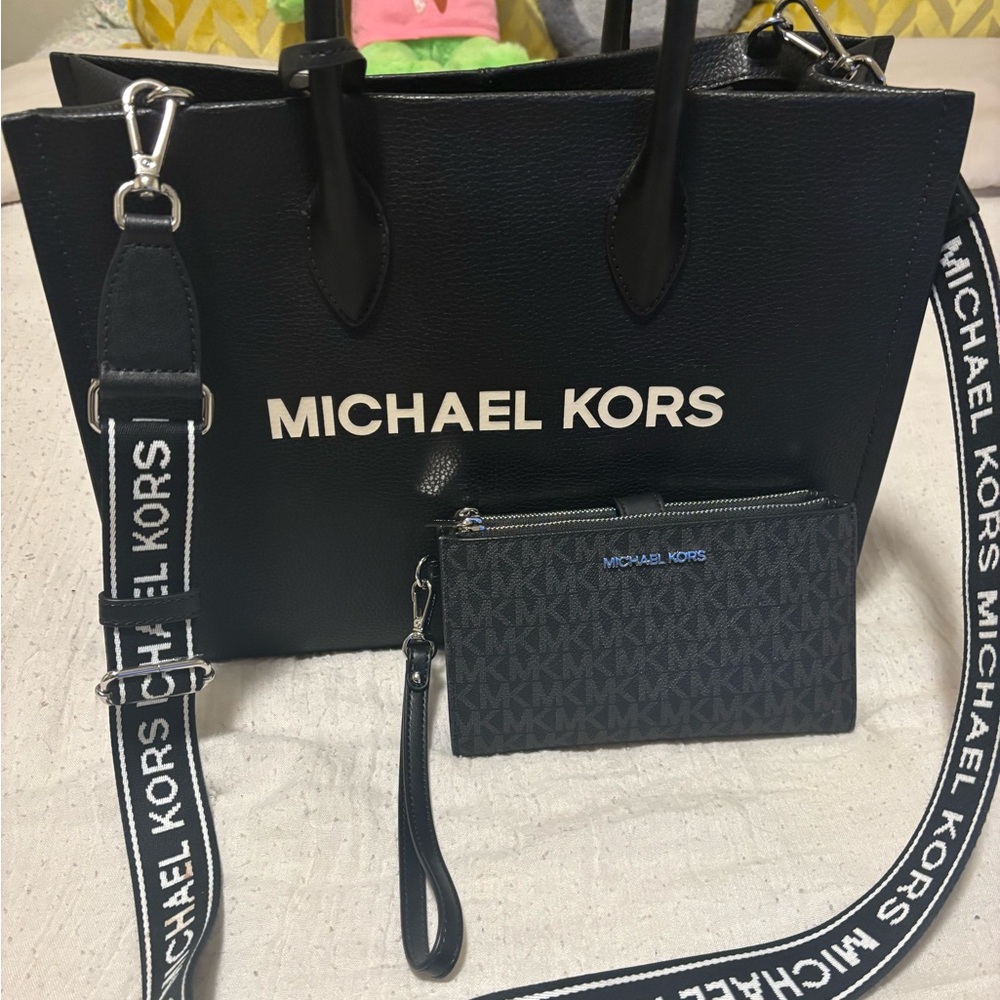 Michael Kors Black Shoulder Bag Set